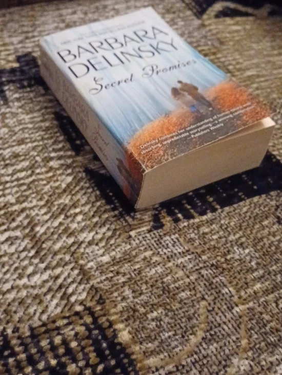 $4 Add-onBarbara Delinsky "Secret Promises" - Paperback (2 Books In 1) - Picture 3 of 7
